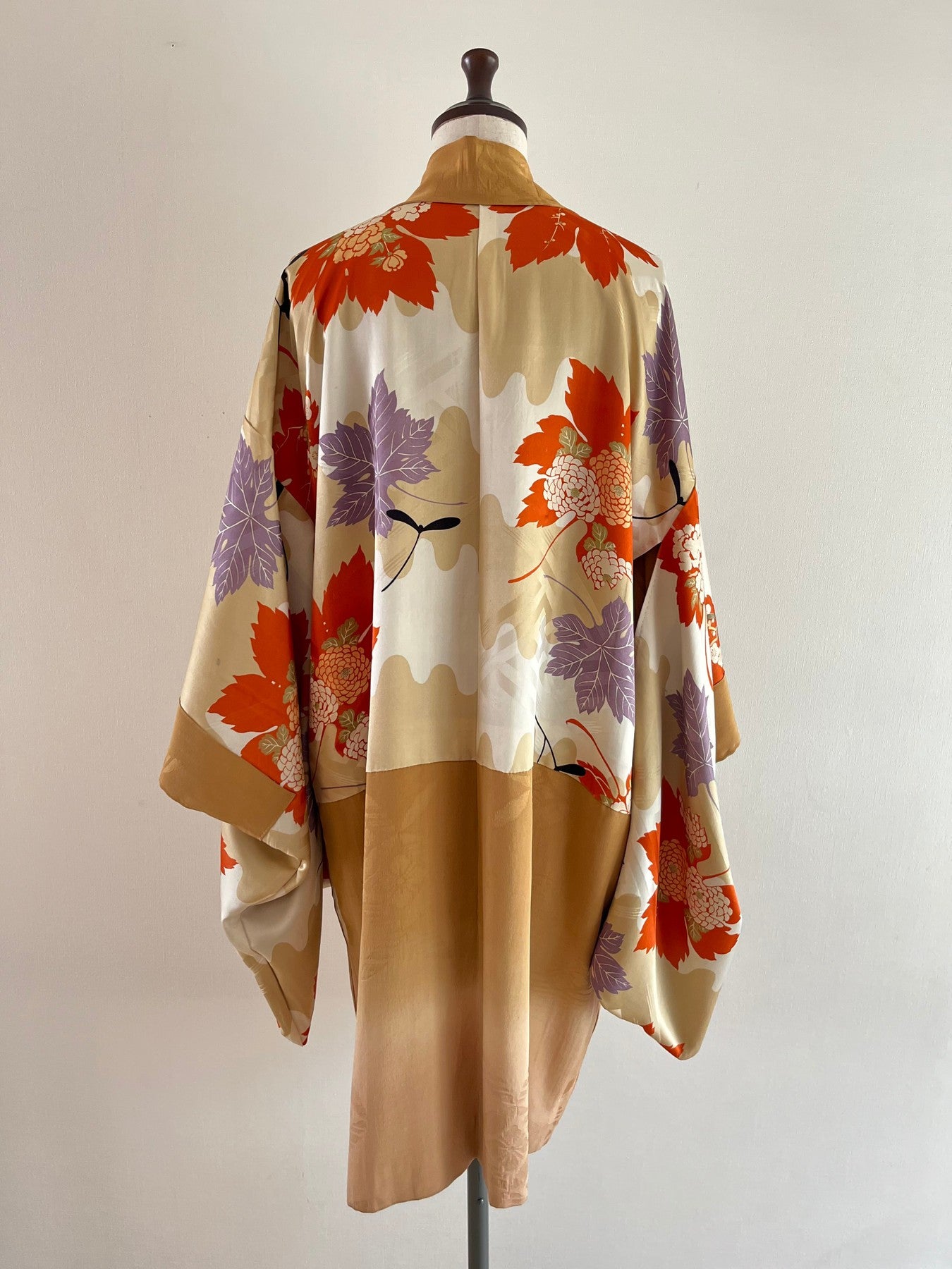 Beige Chrysanthemum Haori