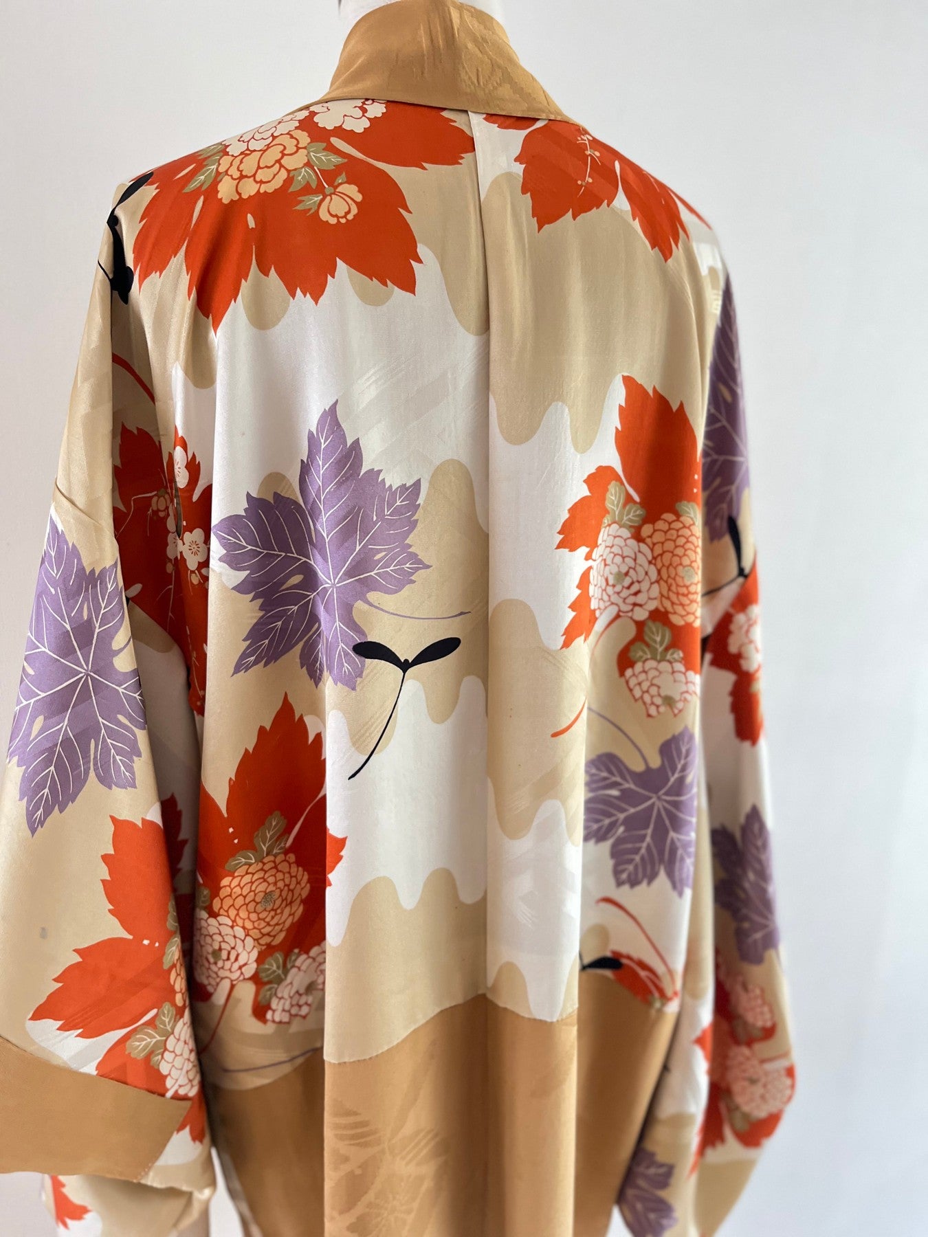 Beige Chrysanthemum Haori