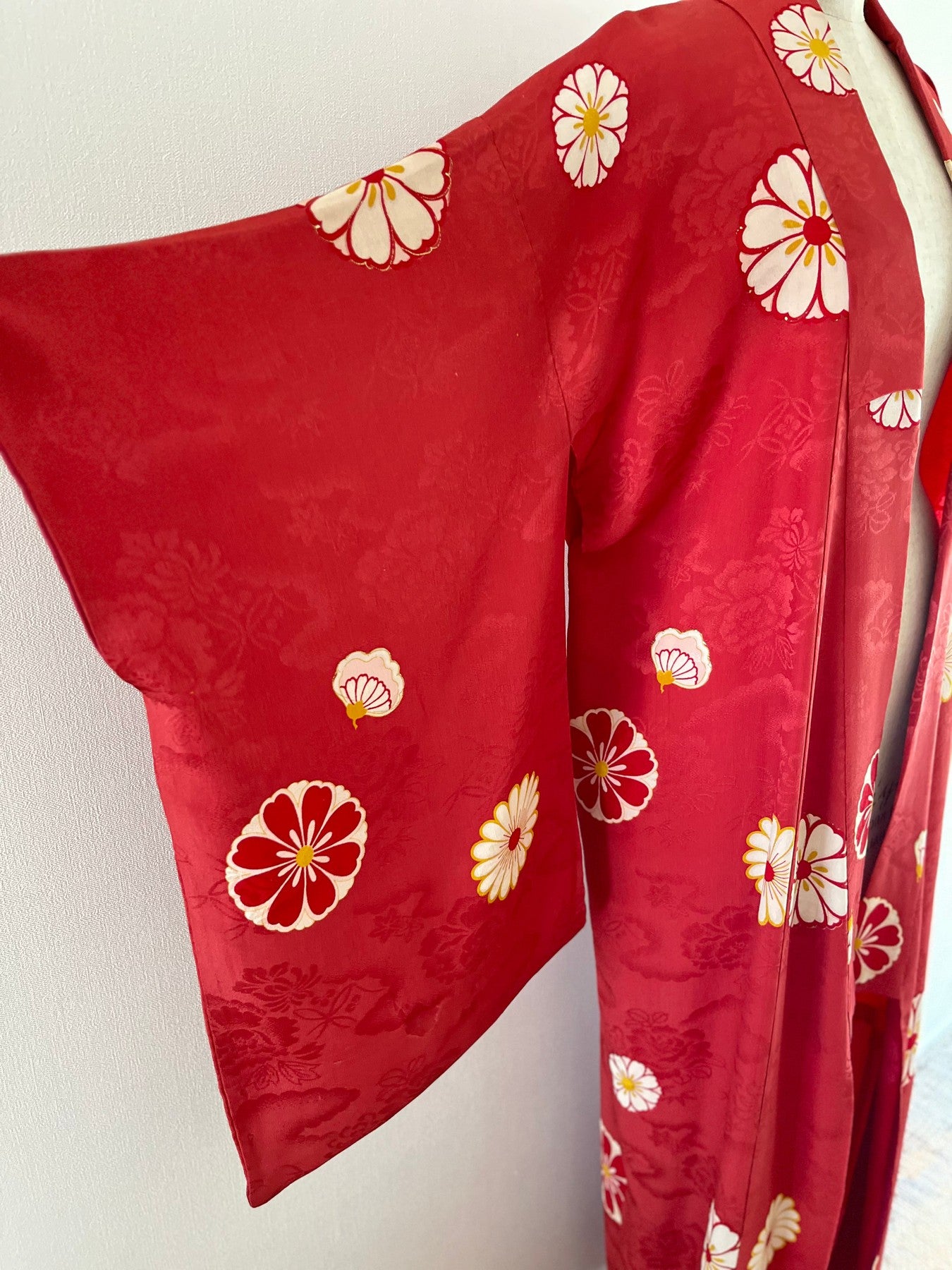 Pink Pop Chrysanthemum Kimono