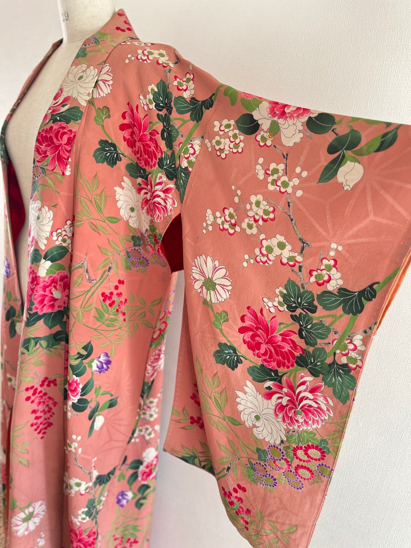 Pink Floral Leave Kimono