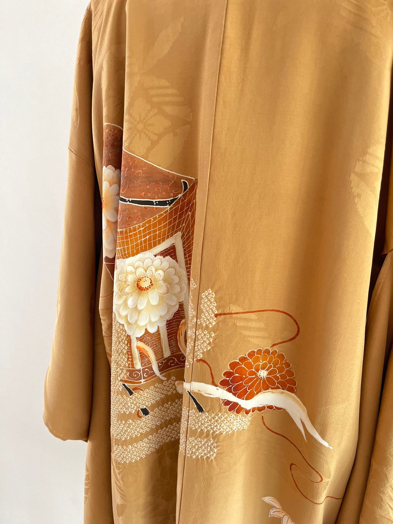 Beige Chrysanthemum Haori