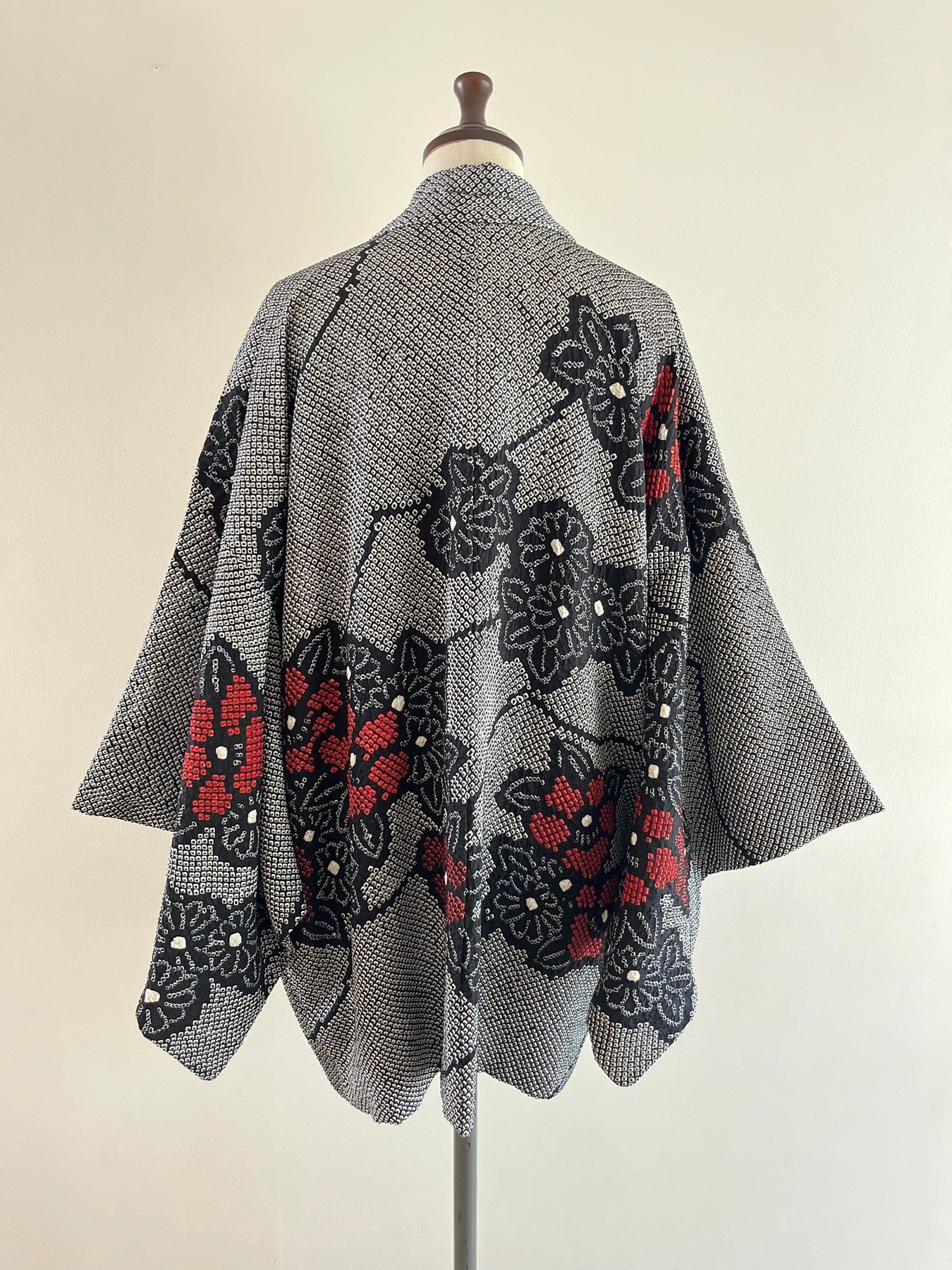 Black Floral Cloud Haori