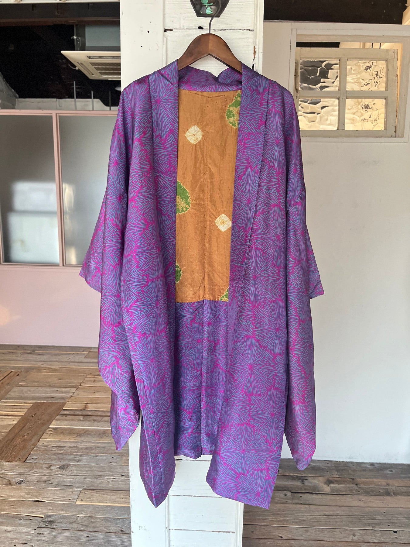 Neon Pink Chrysanthemum Haori